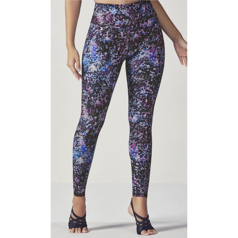 Fabletics (M) High Rise Powerhold leggings